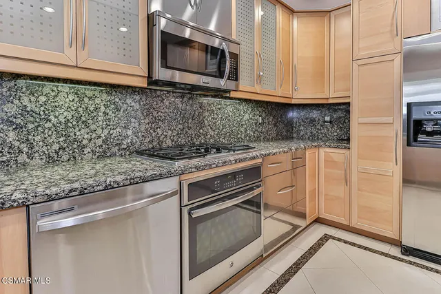 $5,750 | 19051 Los Alimos Street, Porter Ranch, CA 91326