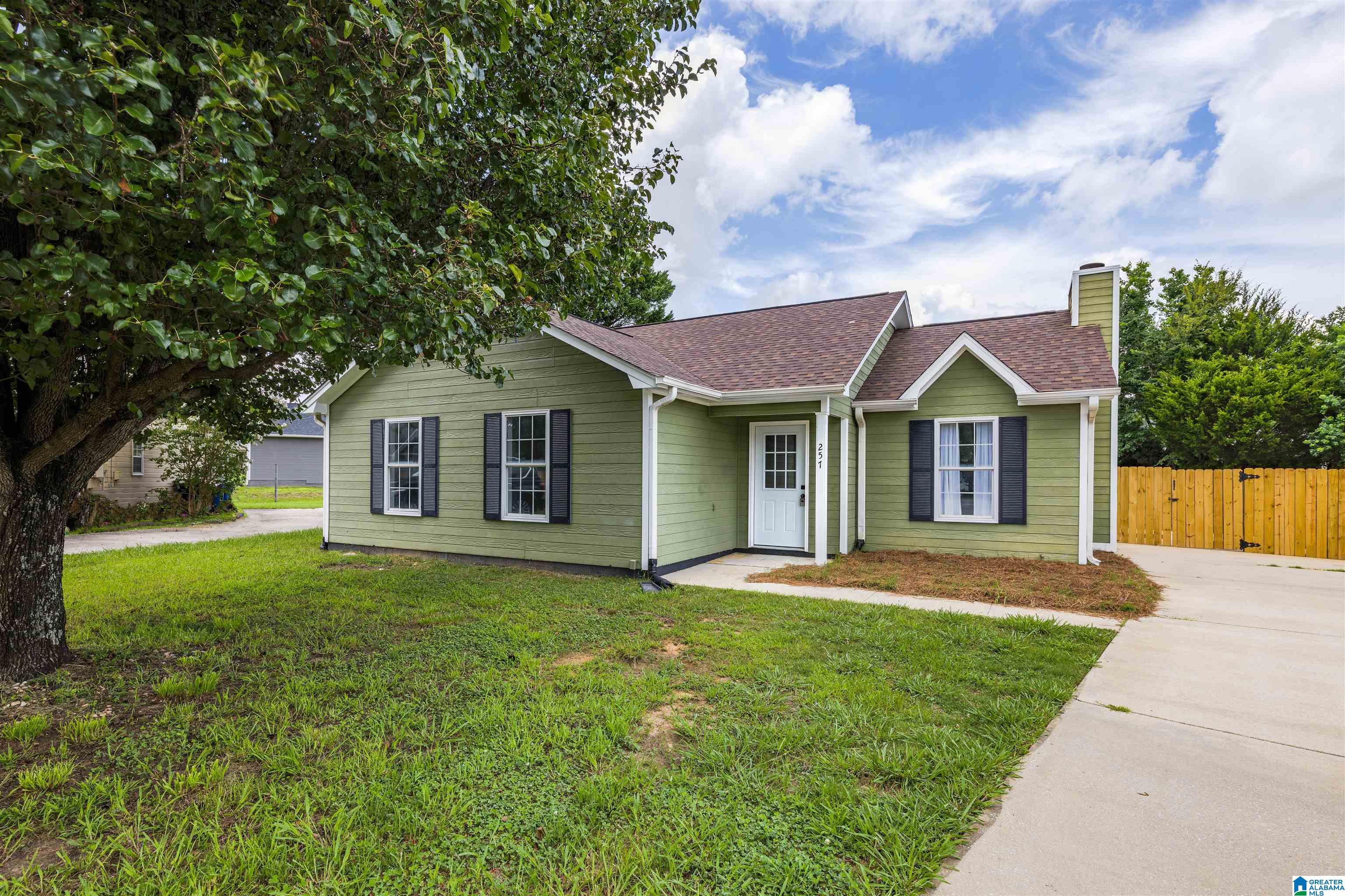 257 Park Place Way Alabaster, AL 35007 - Photo 4 of 24