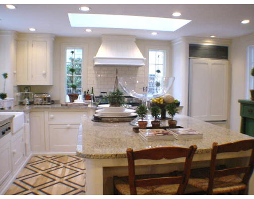 17 Fenwick Road Winchester, MA 01890 - Photo 5 of 11 Gallery Image 5
