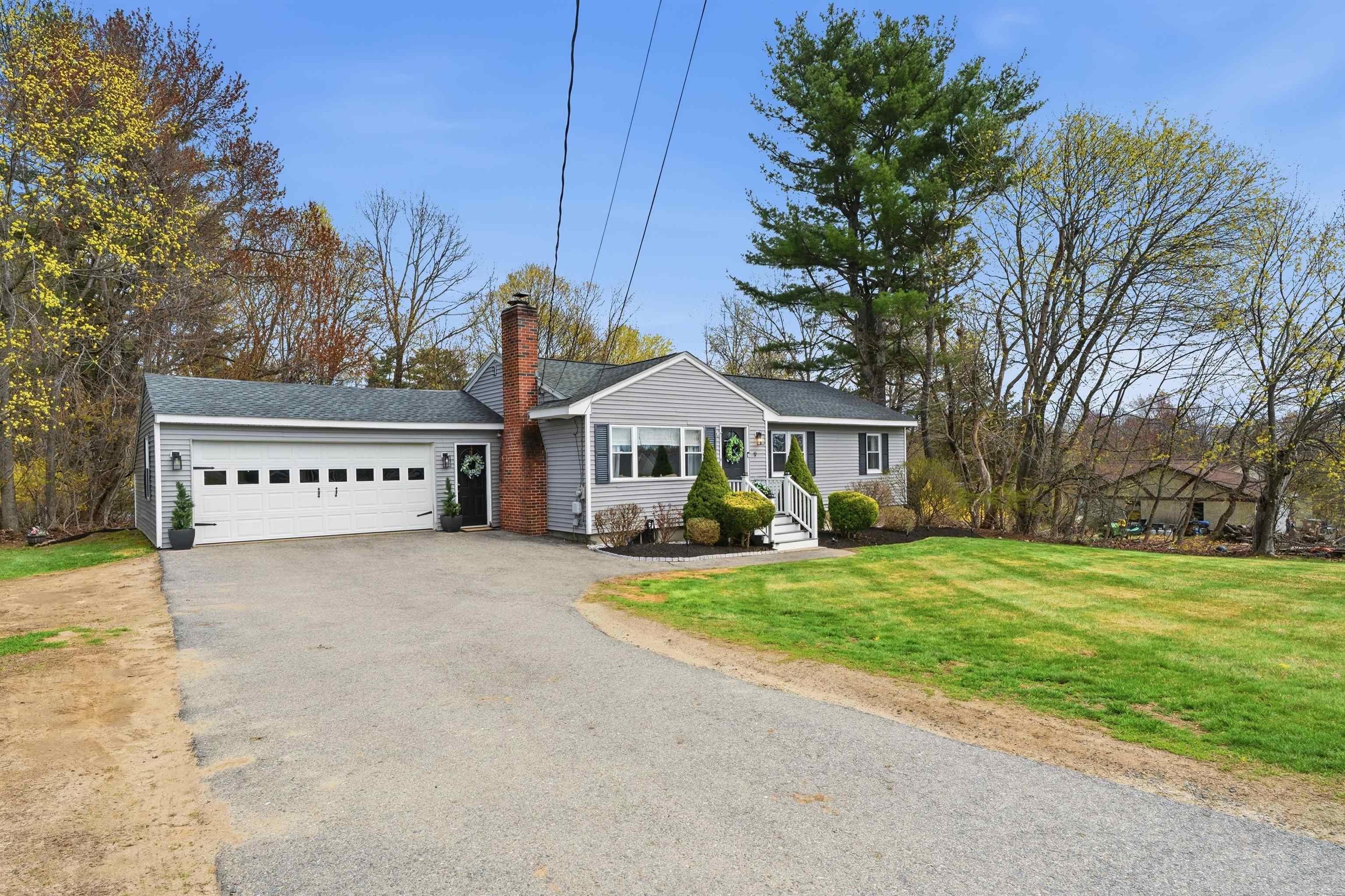 9 Scottsdale Road Atkinson, NH 03811 - Photo 3 of 41