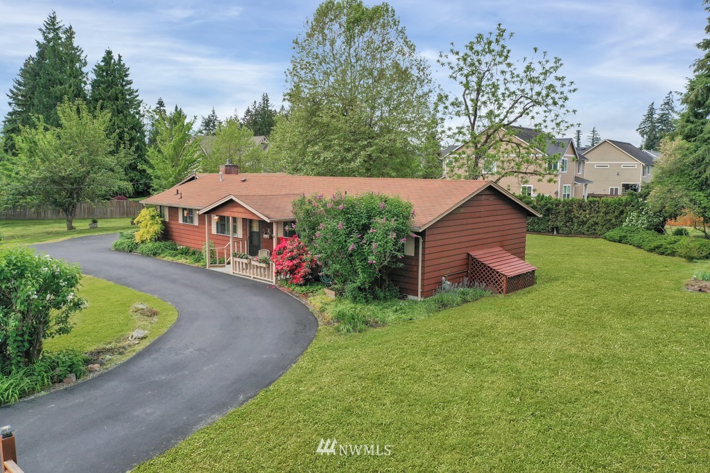 11208 Angeline Road East Bonney Lake, WA 98391 - Photo 1 of 25 Gallery Image 1