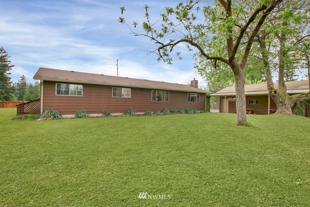 11208 Angeline Road East Bonney Lake, WA 98391 - Photo 23 of 25 Gallery Image 23