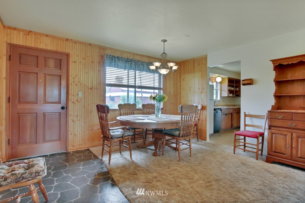 11208 Angeline Road East Bonney Lake, WA 98391 - Photo 10 of 25 Gallery Image 10