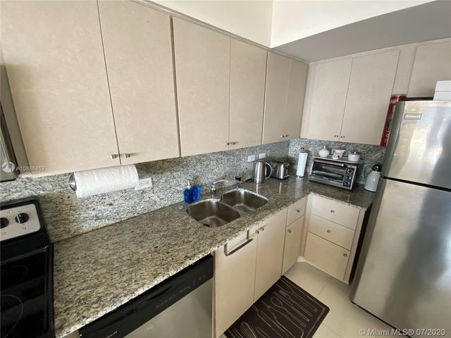 $395,000 | 20505 East Country Club Drive, Unit 2037, Aventura, FL 33180