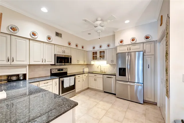 $349,900 | 5065 Harmony Circle, Unit 105, Vero Beach, FL 32967