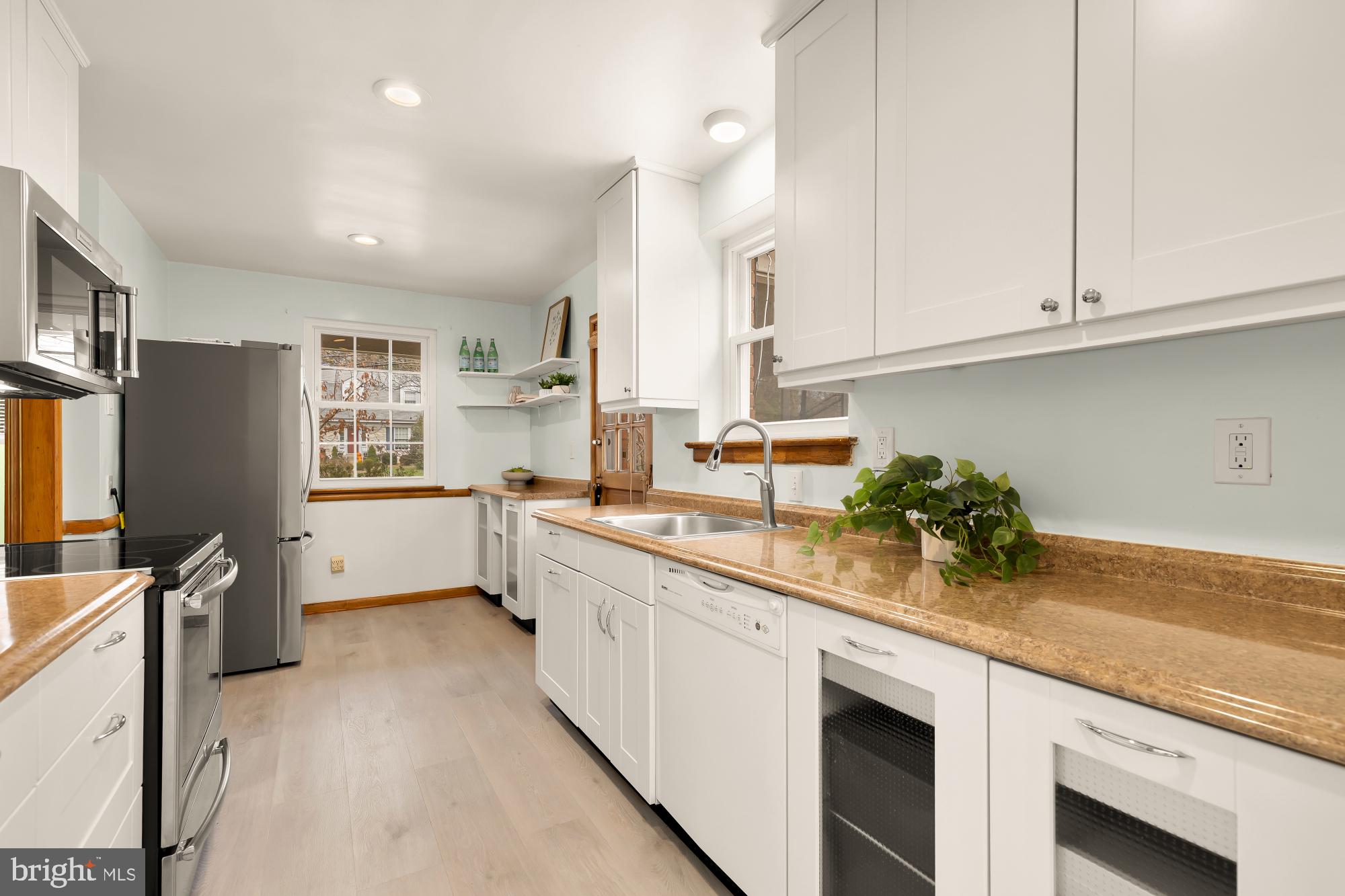 1102 Dale Drive Silver Spring, MD 20910 - Photo 4 of 59