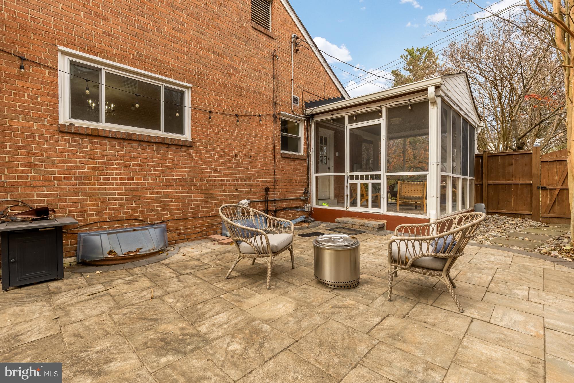 1102 Dale Drive Silver Spring, MD 20910 - Photo 9 of 59