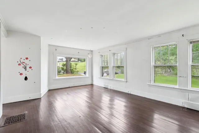 $425,000 | 705-707 Maine Avenue, Farmingdale, ME 04344