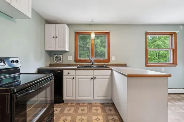 $399,000 | 705-707 Maine Avenue, Farmingdale, ME 04344