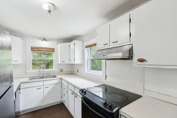 $399,000 | 705-707 Maine Avenue, Farmingdale, ME 04344