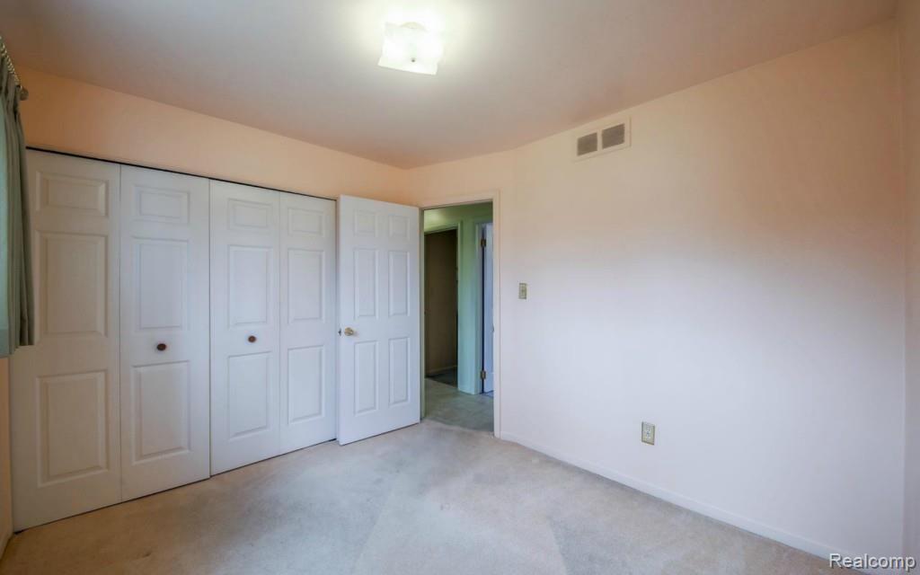 23640 Tuck Road Farmington, MI 48336 - Photo 17 of 21