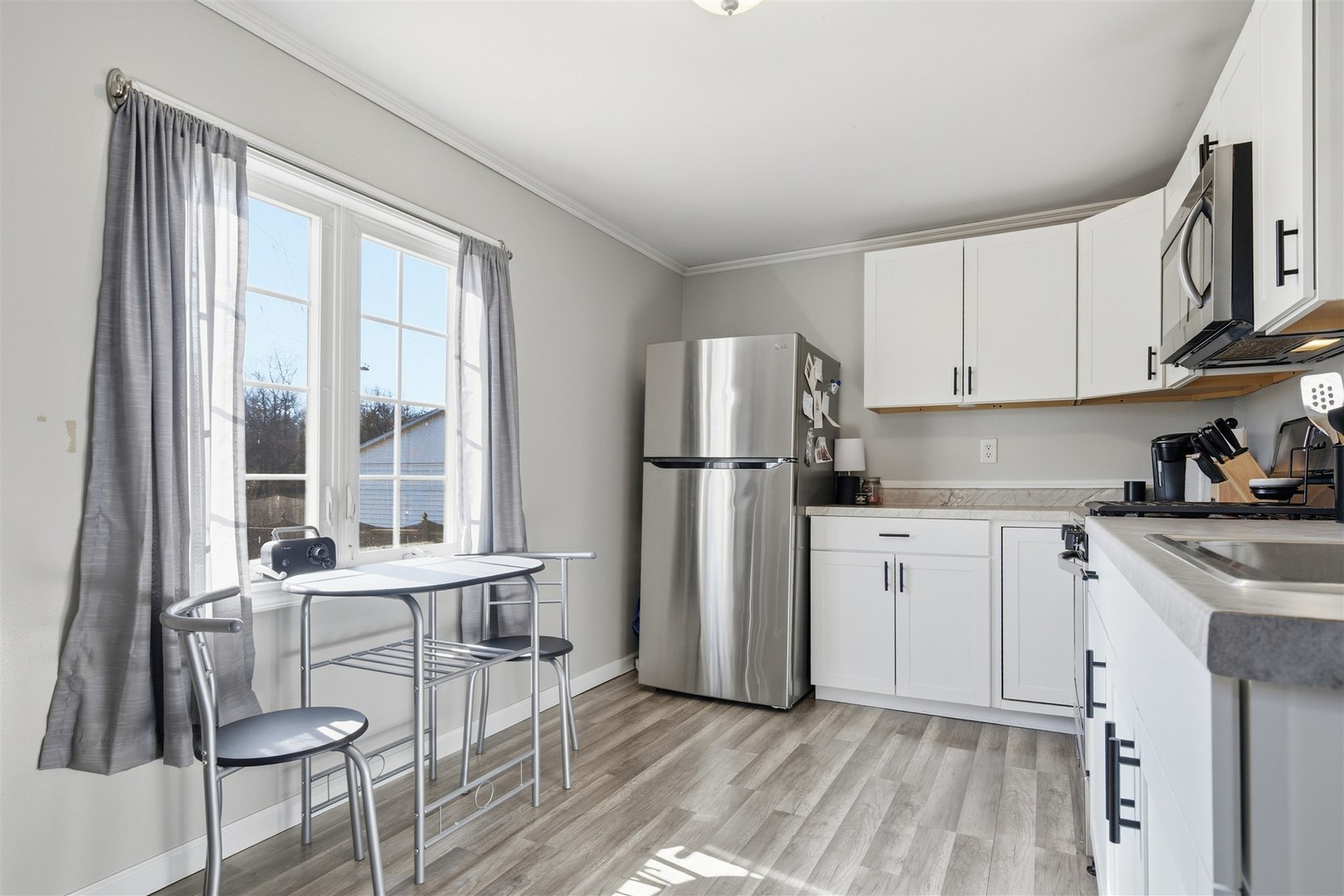 1624 Indiana Street Bloomington, IL 61701 - Photo 10 of 24