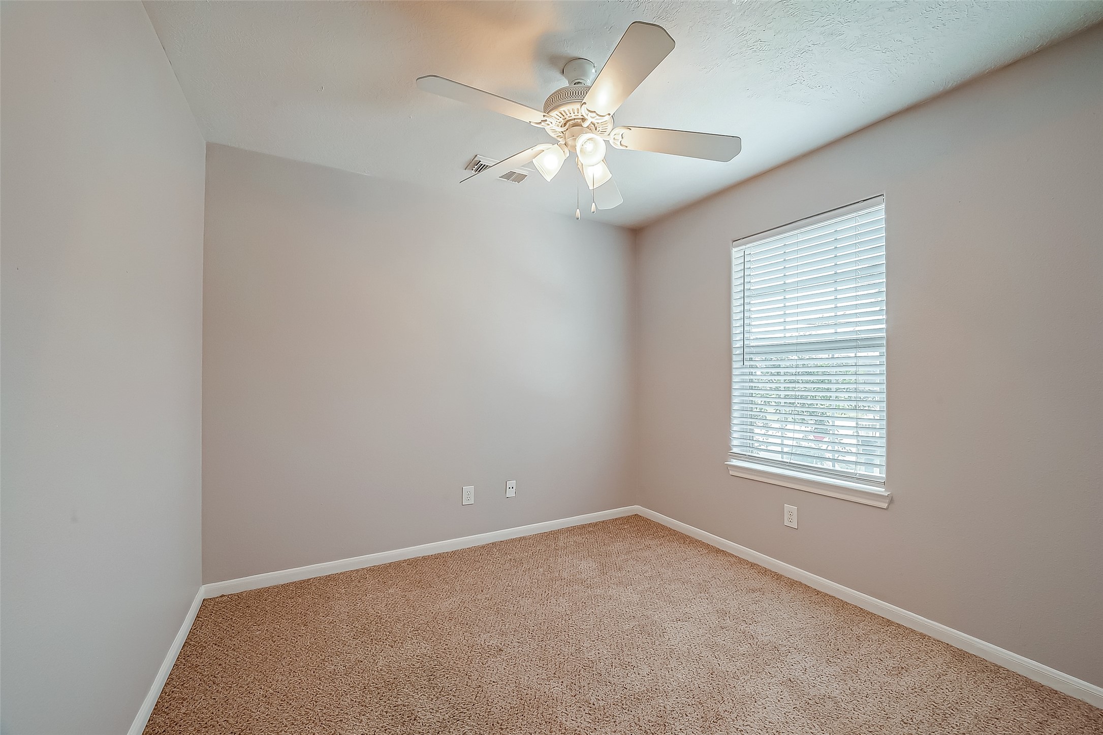 206 Sydnor Street Houston, TX 77020 - Photo 18 of 33