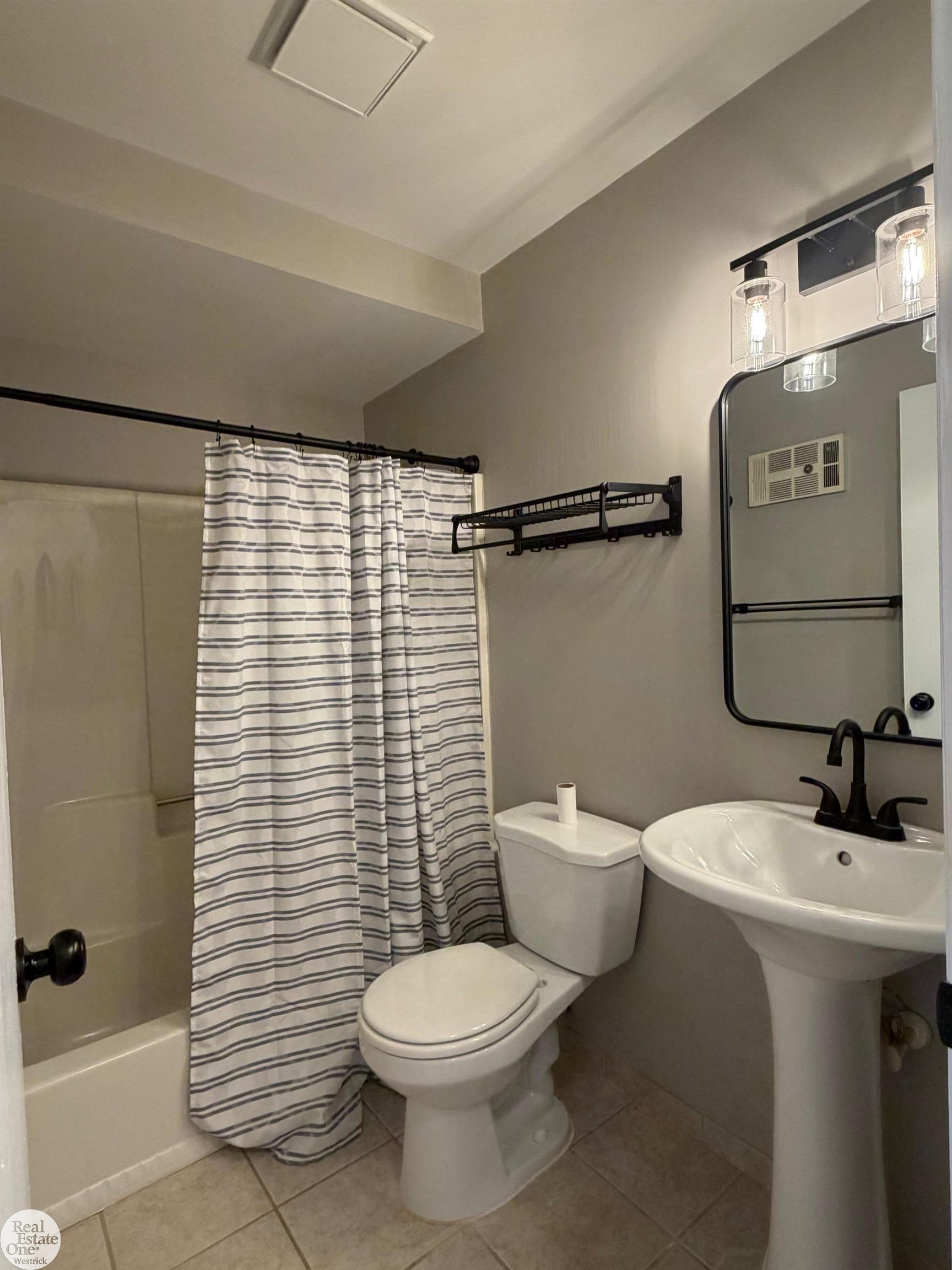 587 Pointe Tremble Road, Unit 5 Algonac, MI 48001 - Photo 13 of 20