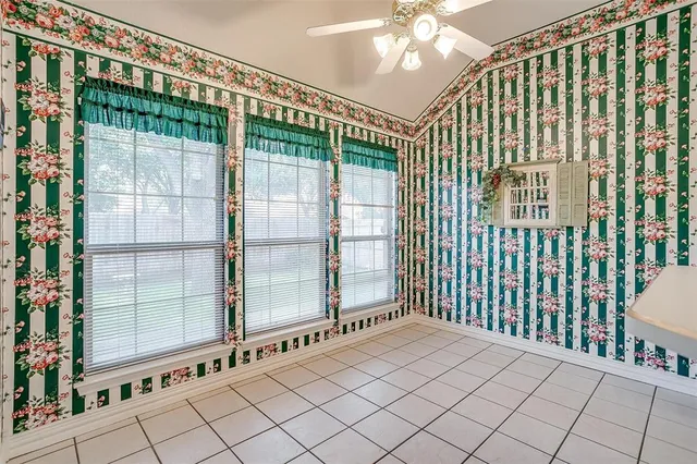 $350,000 | 133 Sunny Meadows Drive, Burleson, TX 76028