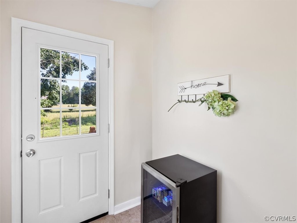 10417 River Road Petersburg, VA 23803 - Photo 15 of 29 a hallway with a window