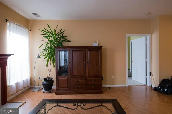 $2,597 | 5916 Founders Hill Drive, Unit 104, Alexandria, VA 22310