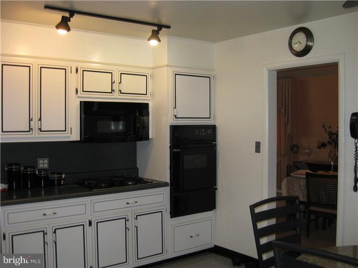 8316 Fenton Road Glenside, PA 19038 - Photo 7 of 15 Gallery Image 7