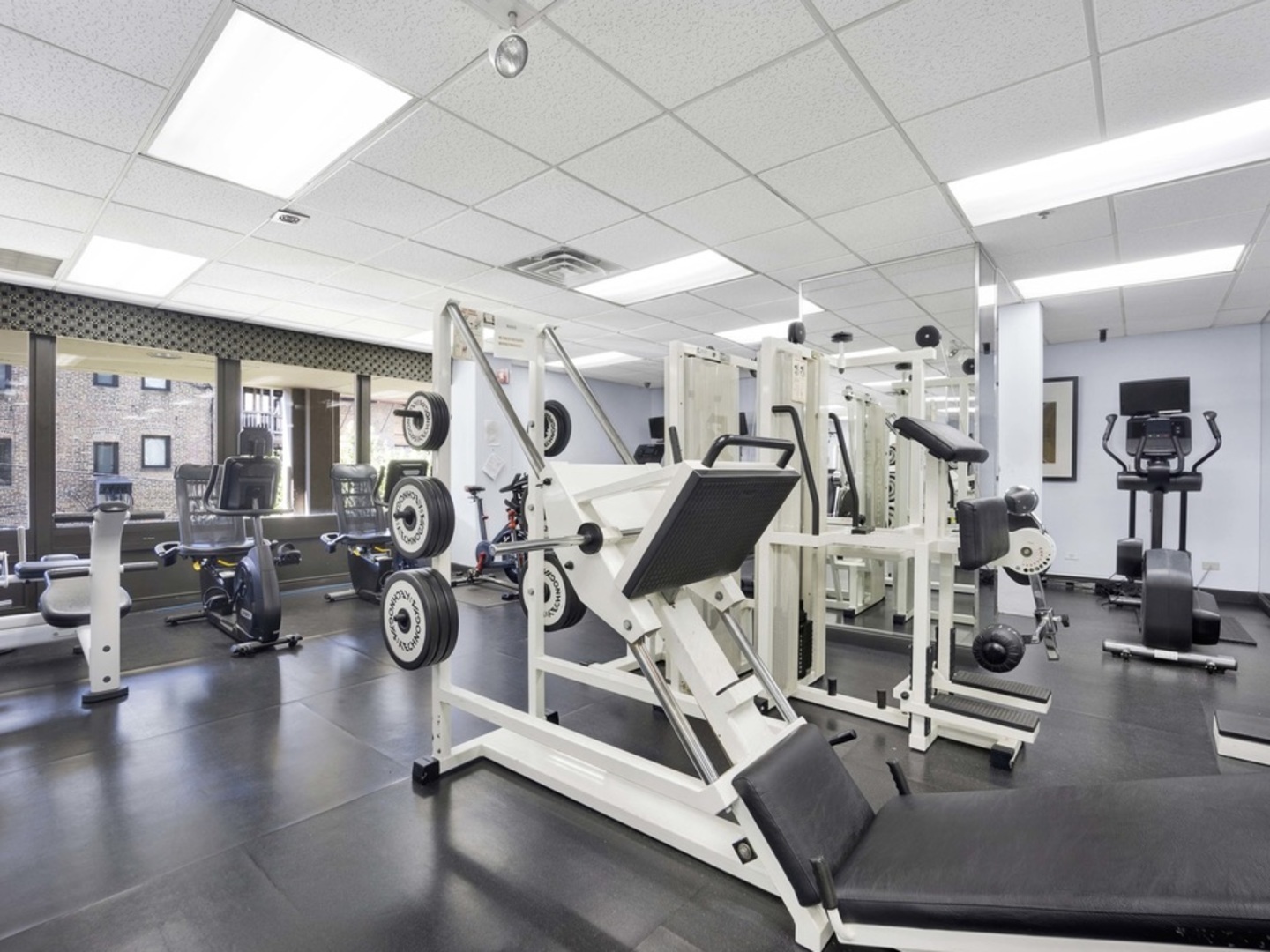 5320 North Sheridan Road, Unit 310 Chicago, IL 60640 - Photo 8 of 11