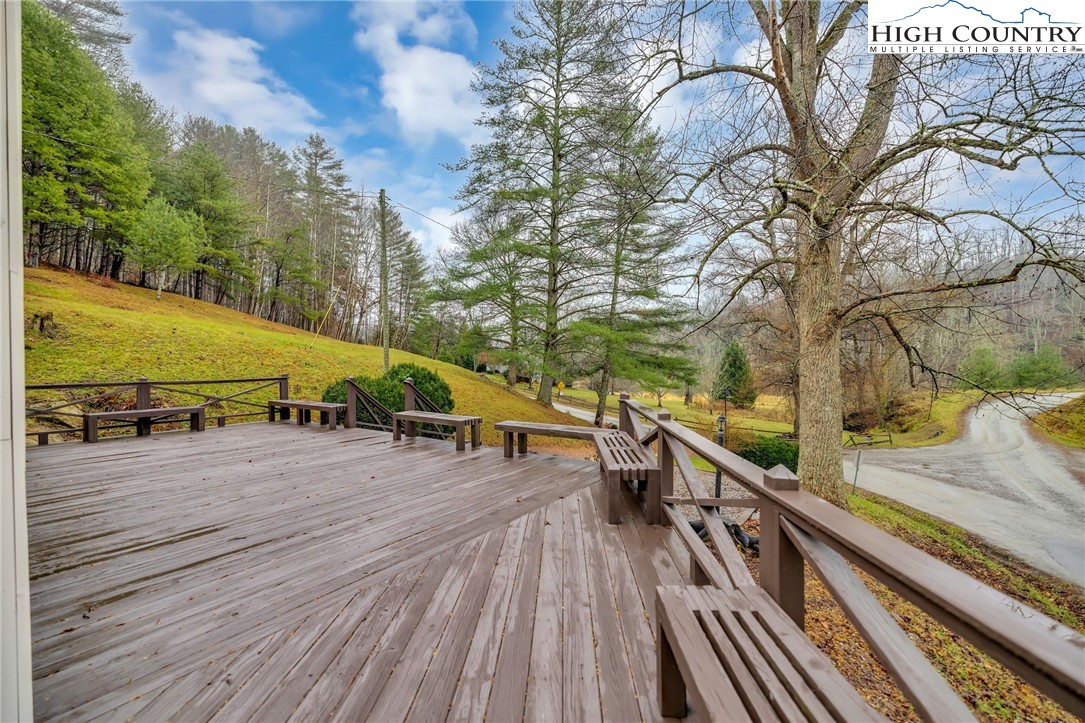 7 Legra Road Grassy Creek, NC 28631 - Photo 6 of 35 a view of outdoor space with seating area