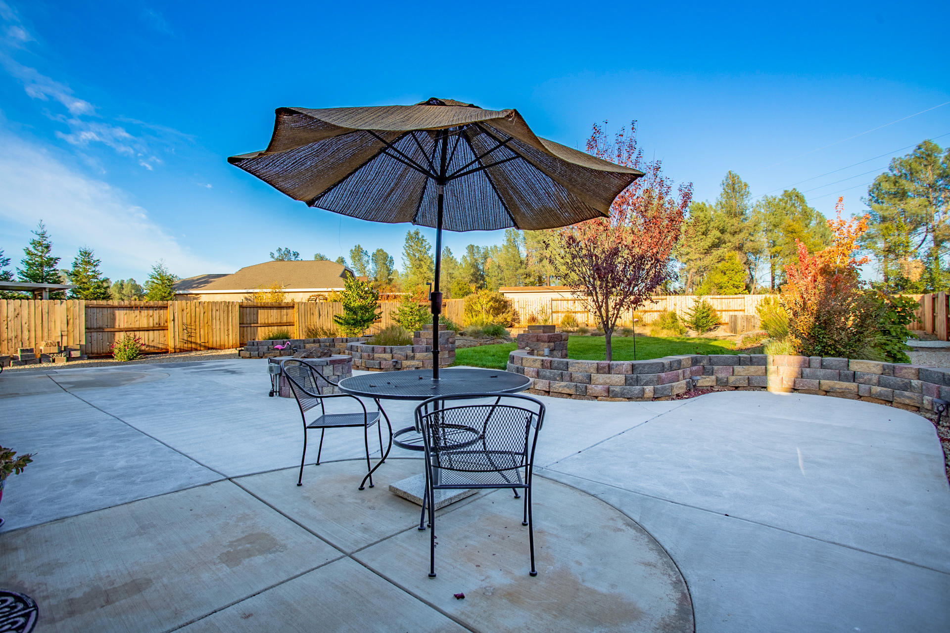 3408 Lemurian Road Redding, CA 96002 - Photo 20 of 24 71 Back Patio