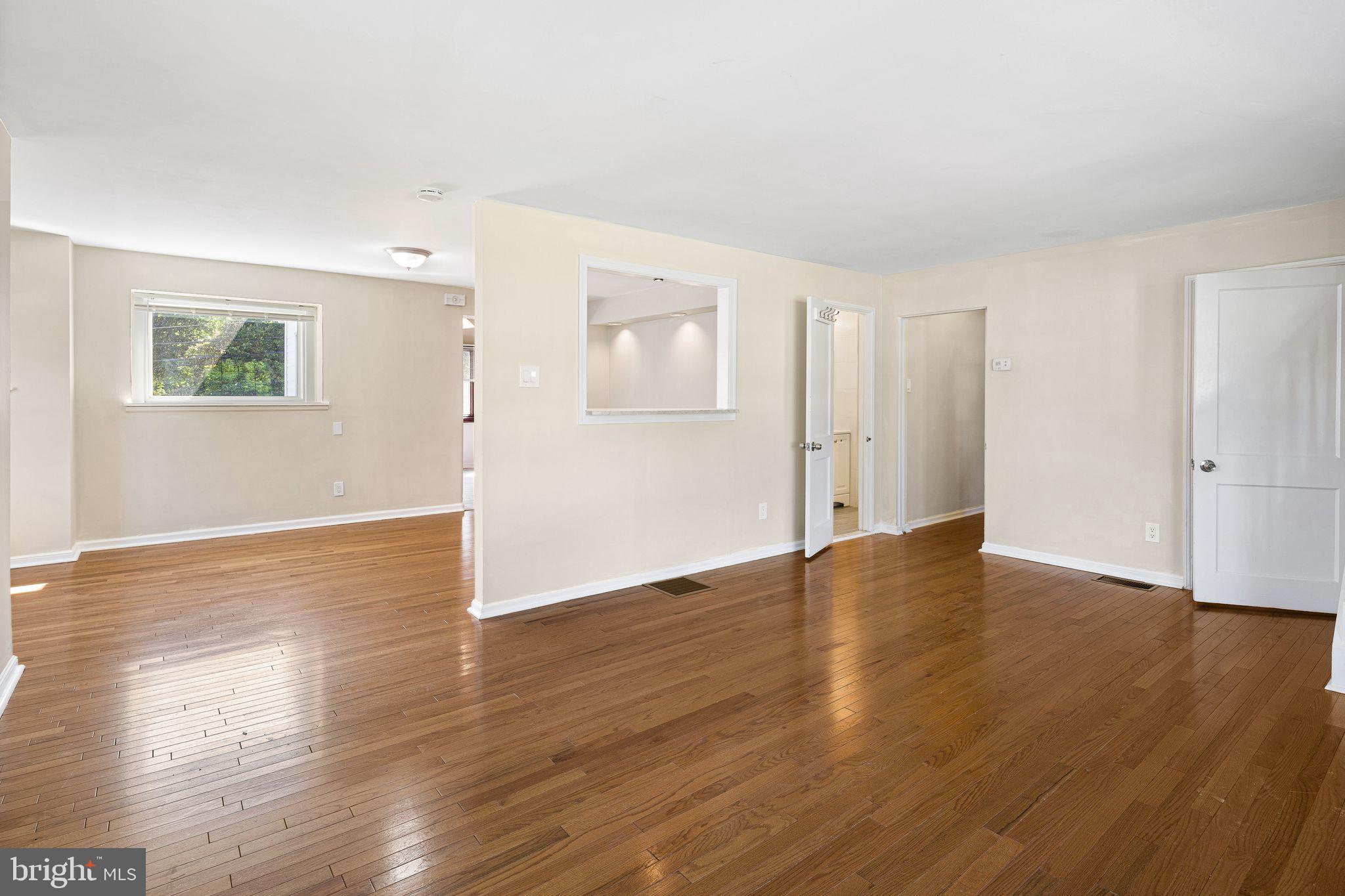 13 Rodney Road Bryn Mawr, PA 19010 - Photo 4 of 45 Living Room