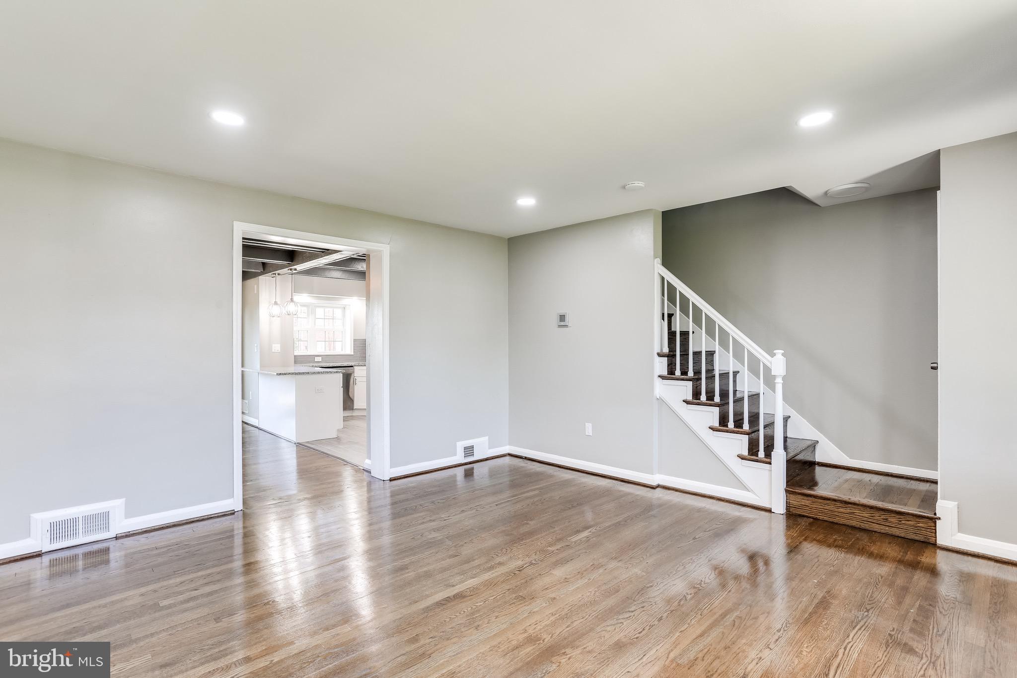 1285 Cedarcroft Road Baltimore, MD 21239 - Photo 4 of 33