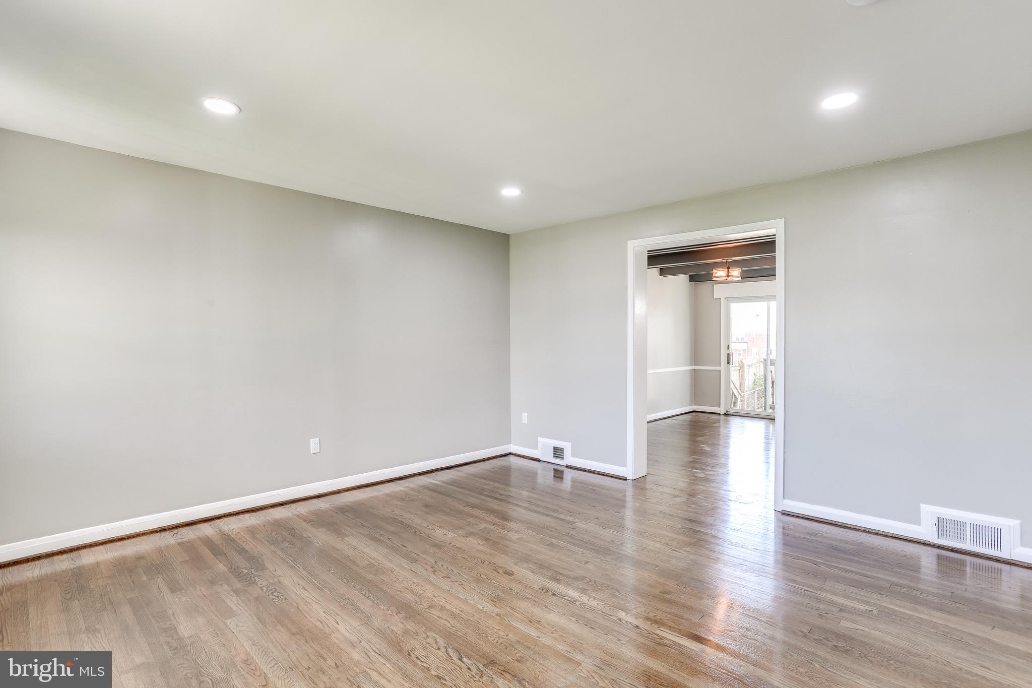 1285 Cedarcroft Road Baltimore, MD 21239 - Photo 5 of 33