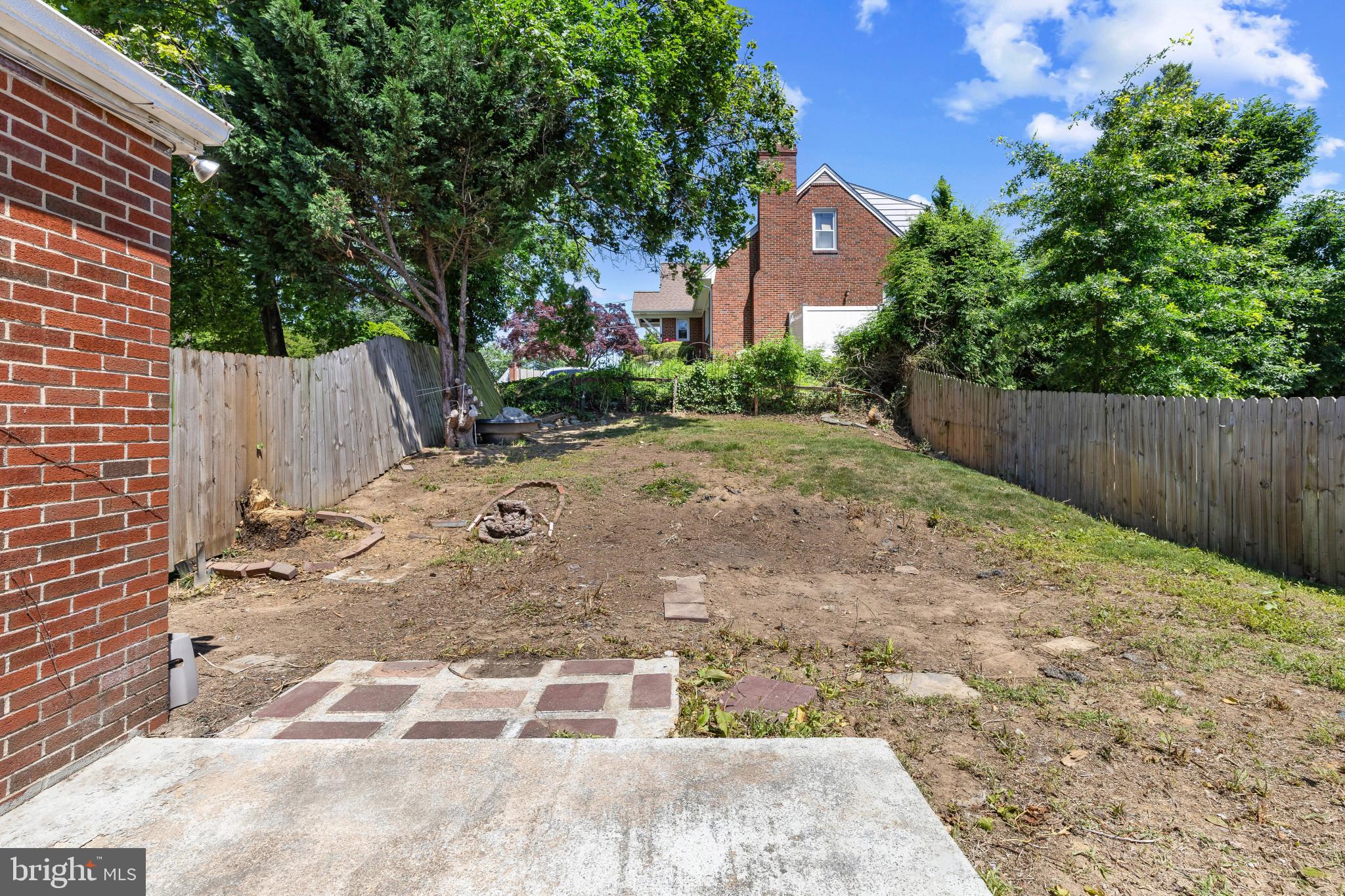 574 Edmondson Avenue Baltimore, MD 21228 - Photo 28 of 30 Back yard