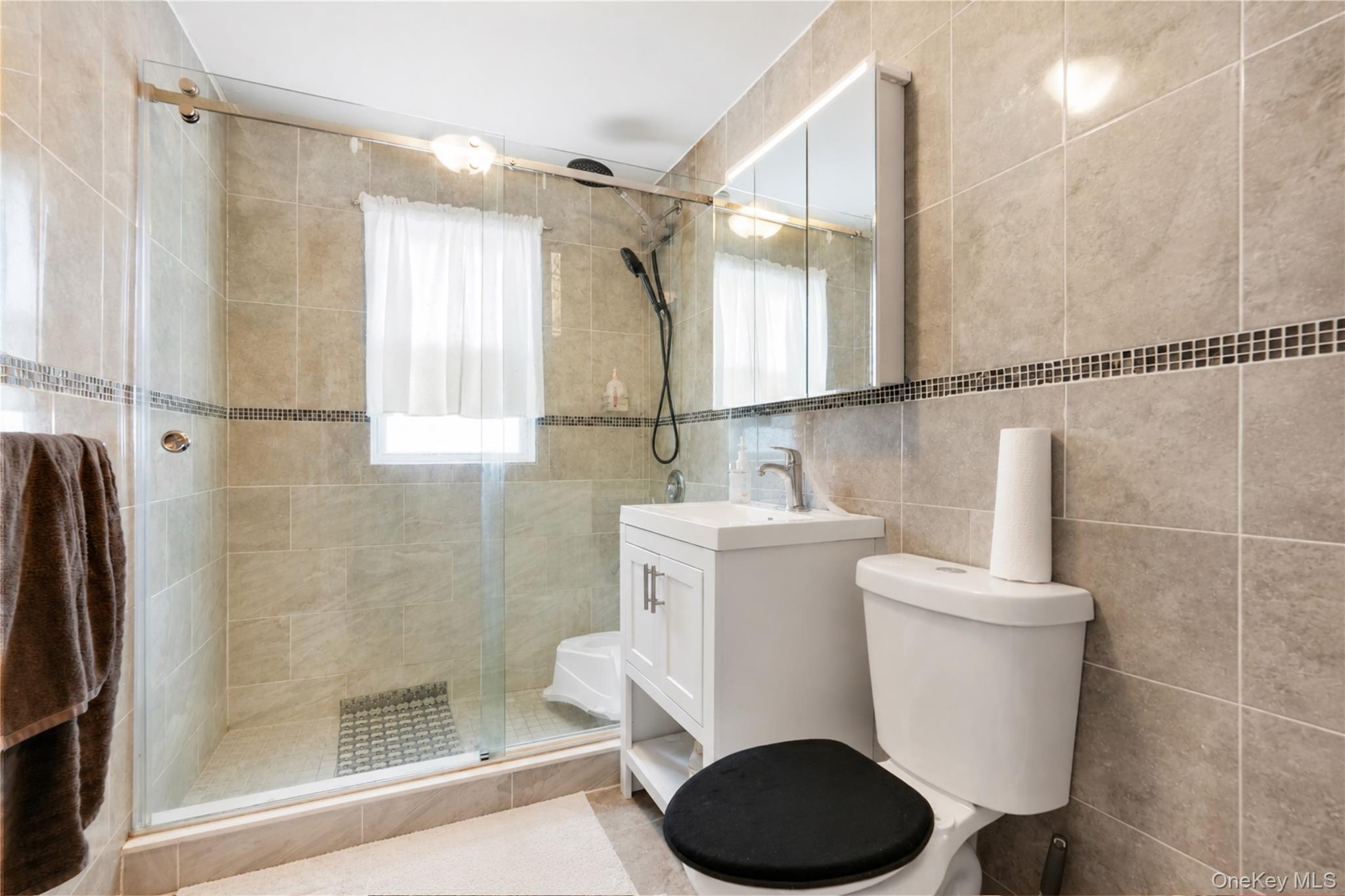 188-53 120th Road Queens, NY 11412 - Photo 25 of 33