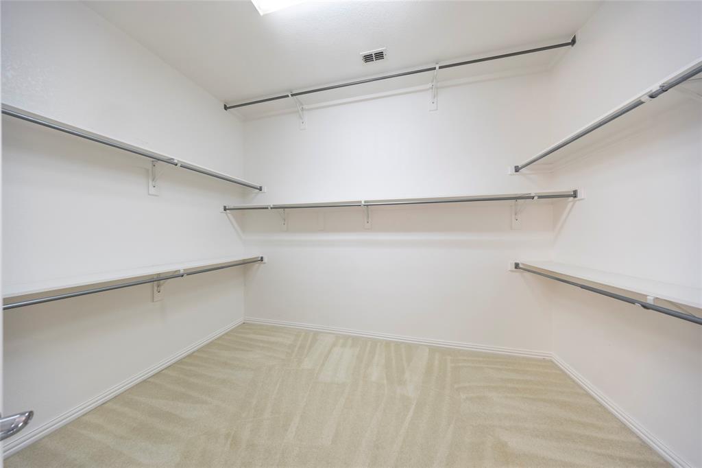 220 Justin Road Murphy, TX 75094 - Photo 20 of 40 Spacious closet with light carpet