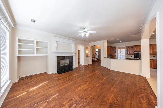 a view of a livingroom with a fireplace