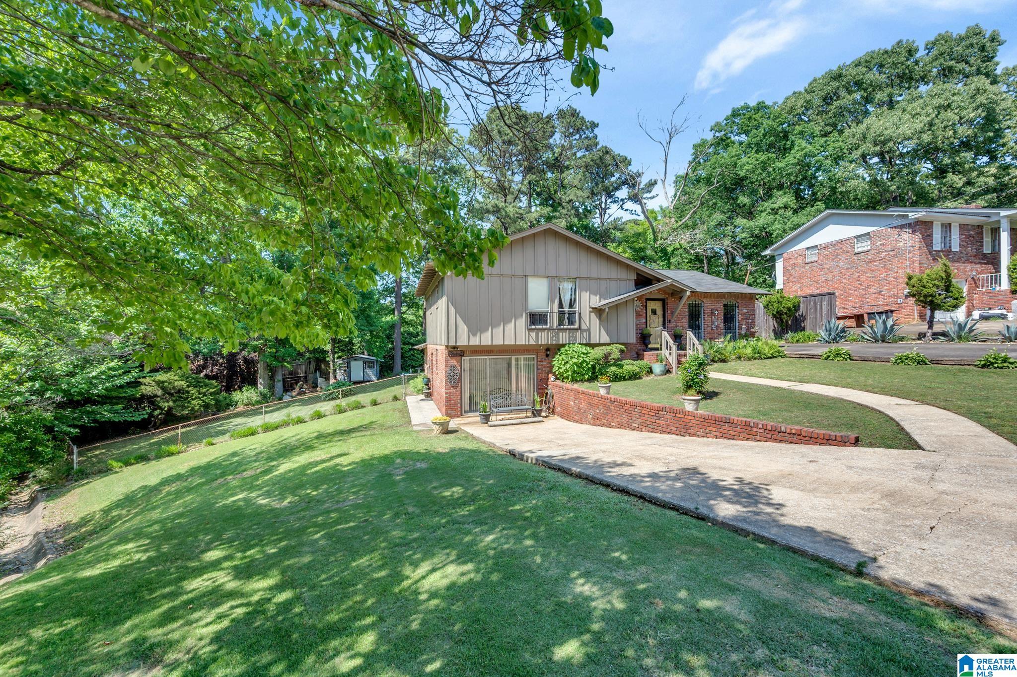 3004 Tall Tree Lane Adamsville, AL 35005 - Photo 3 of 30