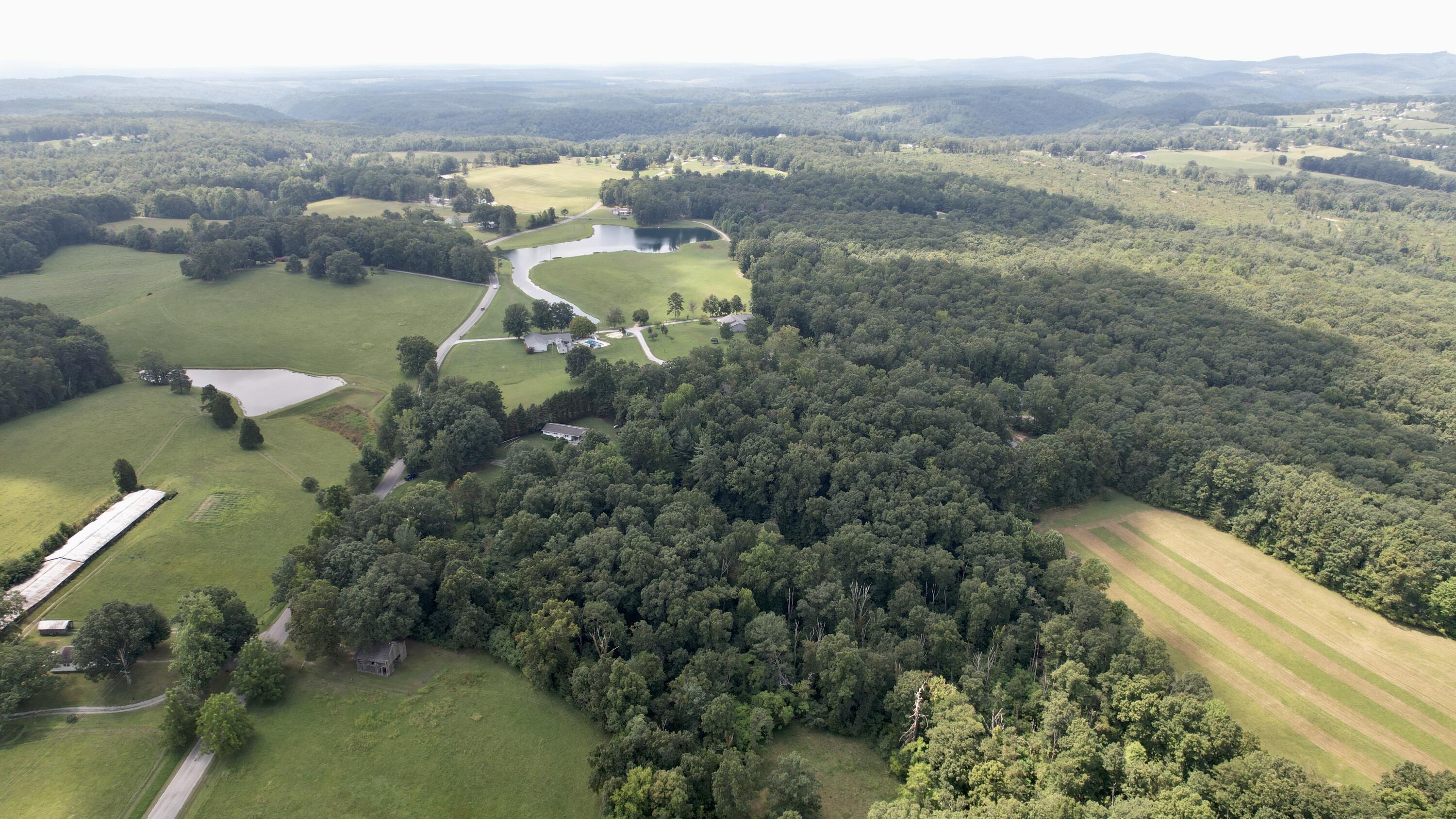 1096 Jewett Road Grandview, TN 37337 - Photo 23 of 36 dji_fly_20230822_125724_13_1692724502333