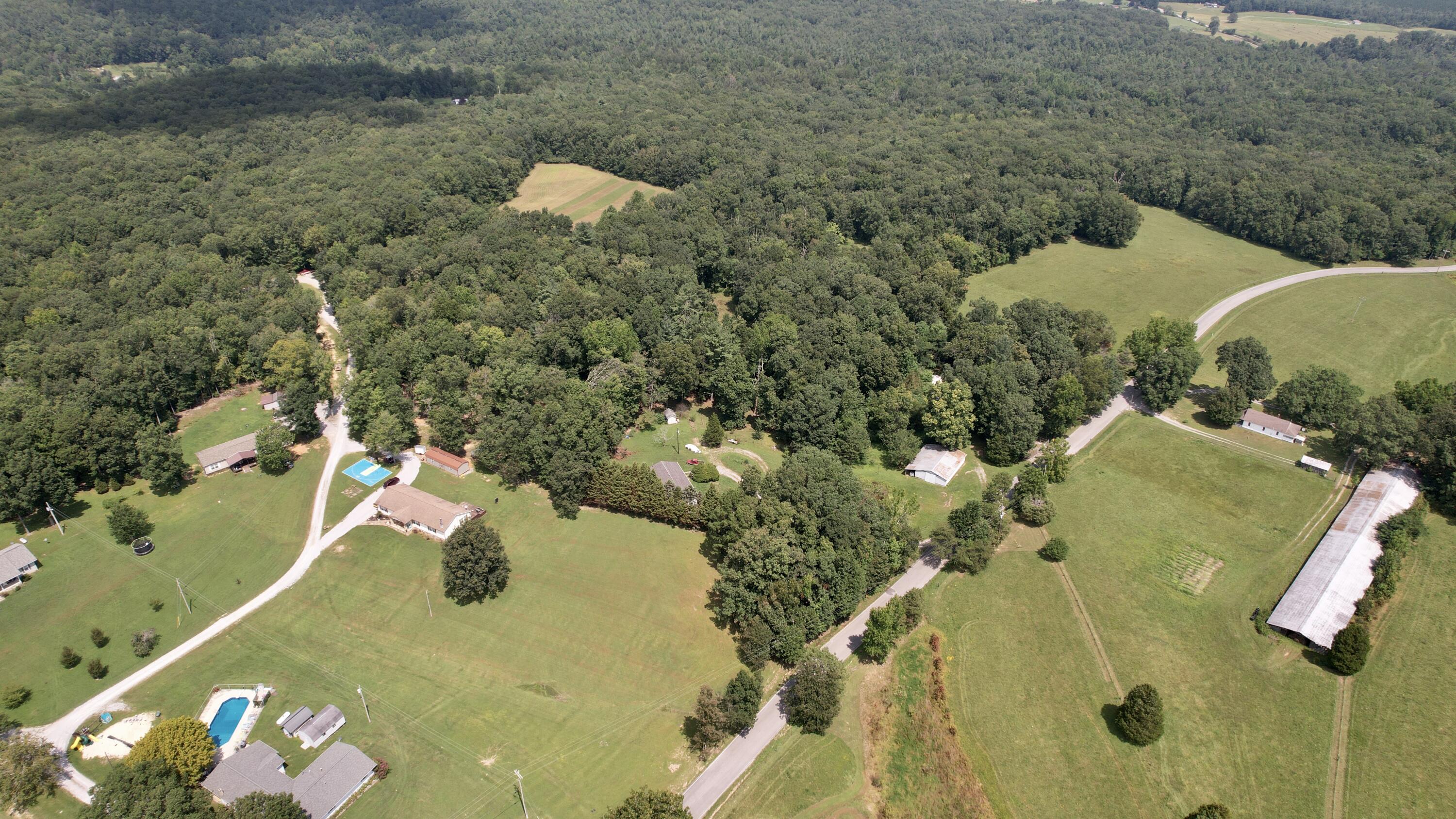 1096 Jewett Road Grandview, TN 37337 - Photo 24 of 36 dji_fly_20230822_125944_19_1692724491932