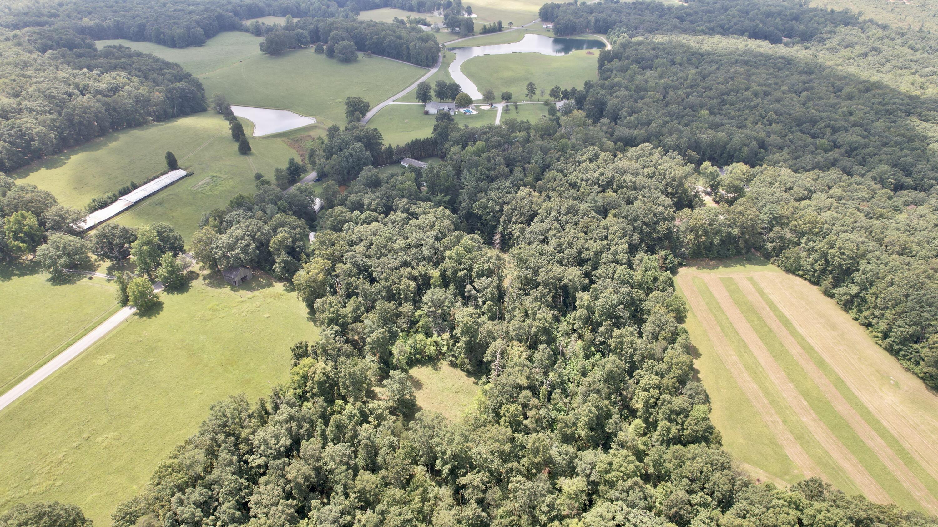 1096 Jewett Road Grandview, TN 37337 - Photo 33 of 36 dji_fly_20230822_125754_15_1692724499433