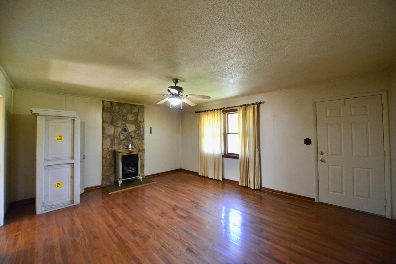 1096 Jewett Road Grandview, TN 37337 - Photo 8 of 36 DSC_8646