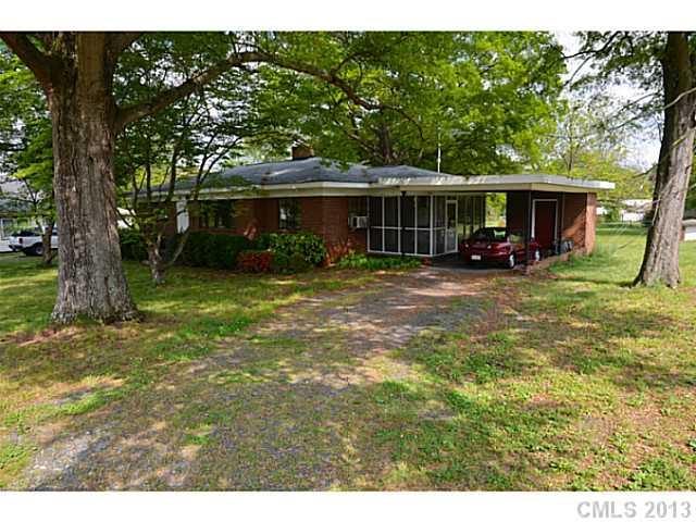81 Roberta Road Concord, NC 28027 - Photo 1 of 16 Gallery Image 1