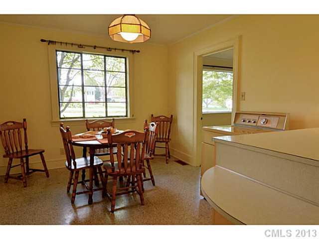 81 Roberta Road Concord, NC 28027 - Photo 3 of 16 Gallery Image 3