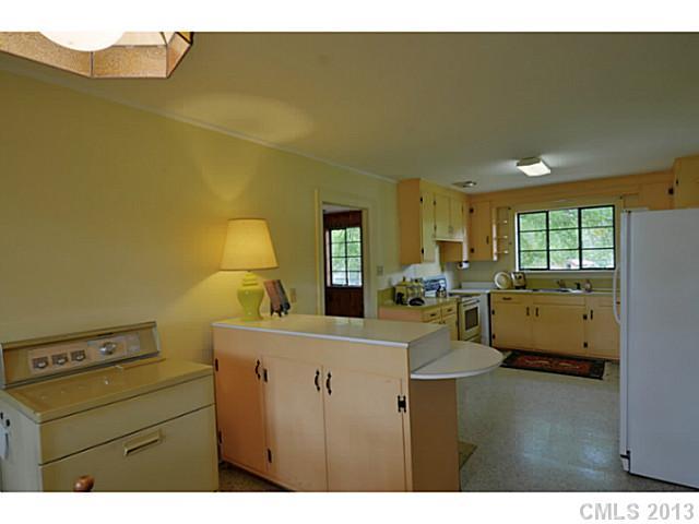 81 Roberta Road Concord, NC 28027 - Photo 4 of 16 Gallery Image 4