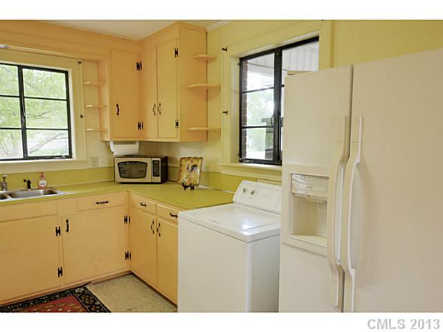 81 Roberta Road Concord, NC 28027 - Photo 5 of 16 Gallery Image 5