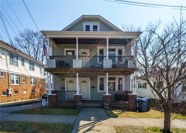 $2,500 | 51 Huxley Avenue, Unit 2, Providence, RI 02908