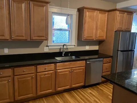 $2,500 | 51 Huxley Avenue, Unit 2, Providence, RI 02908