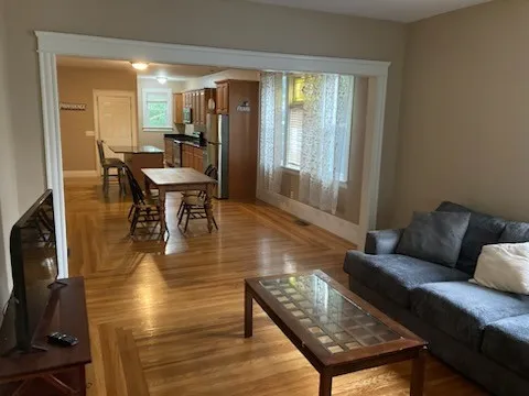 $2,500 | 51 Huxley Avenue, Unit 2, Providence, RI 02908