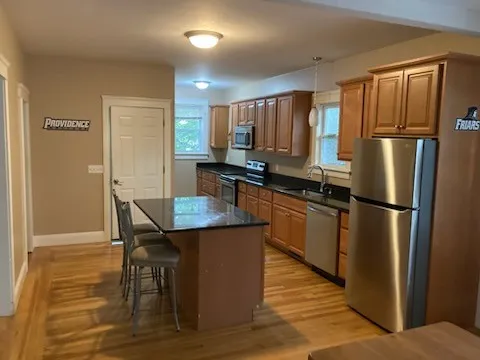 $2,500 | 51 Huxley Avenue, Unit 2, Providence, RI 02908