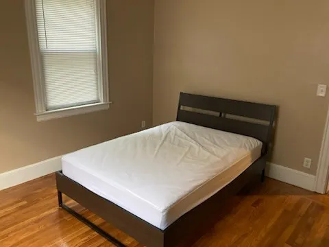 $2,500 | 51 Huxley Avenue, Unit 2, Providence, RI 02908