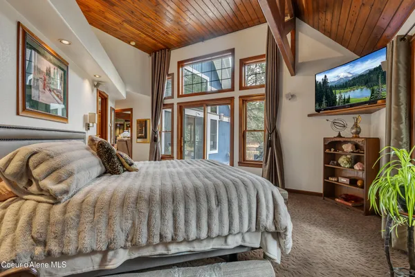 $2,600,000 | 5892 West Harbor Drive, Coeur D'Alene, ID 83814