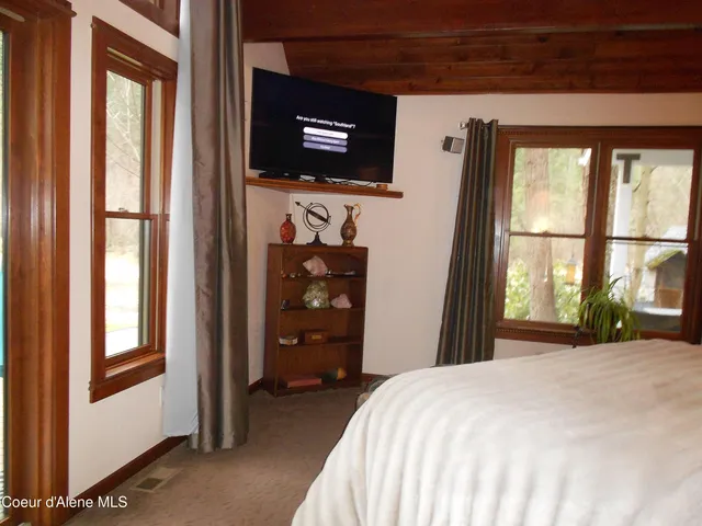 $2,600,000 | 5892 West Harbor Drive, Coeur D'Alene, ID 83814