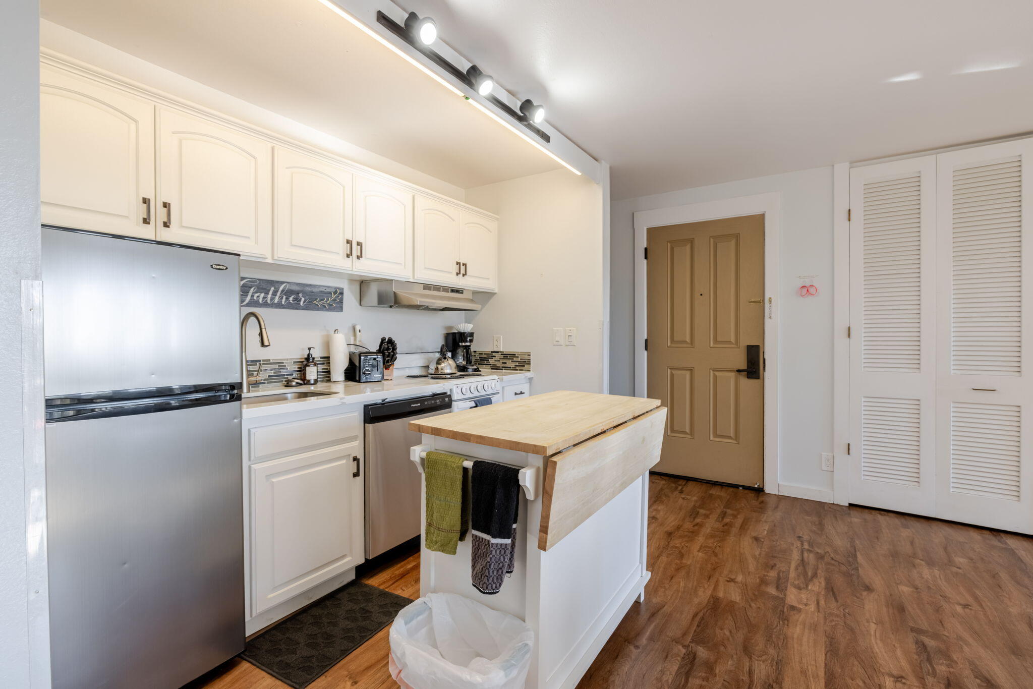 18575 Southwest Century Drive, Unit 1237/1238 Bend, OR 97702 - Photo 15 of 42 7-web-or-mls-18575 SW Century Drive UNIT