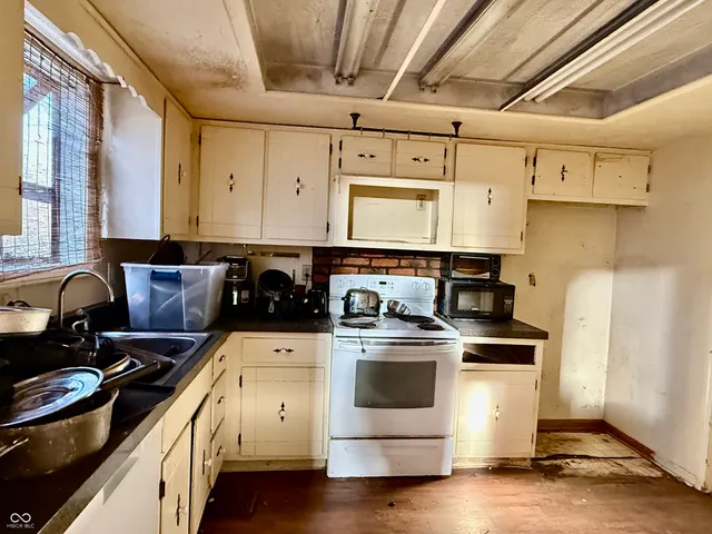 $119,900 | 7608 Eagle Valley Pass, Indianapolis, IN 46214